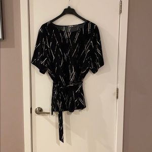 Halogen Short Sleeve belted blouse
